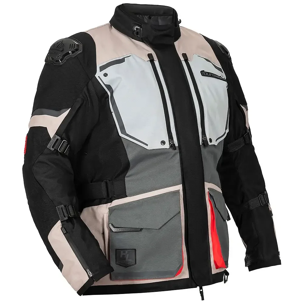 Vista frontal y diseño de calota del THE TREK ADV Chaqueta Tourmaster - Moto Garage Miami