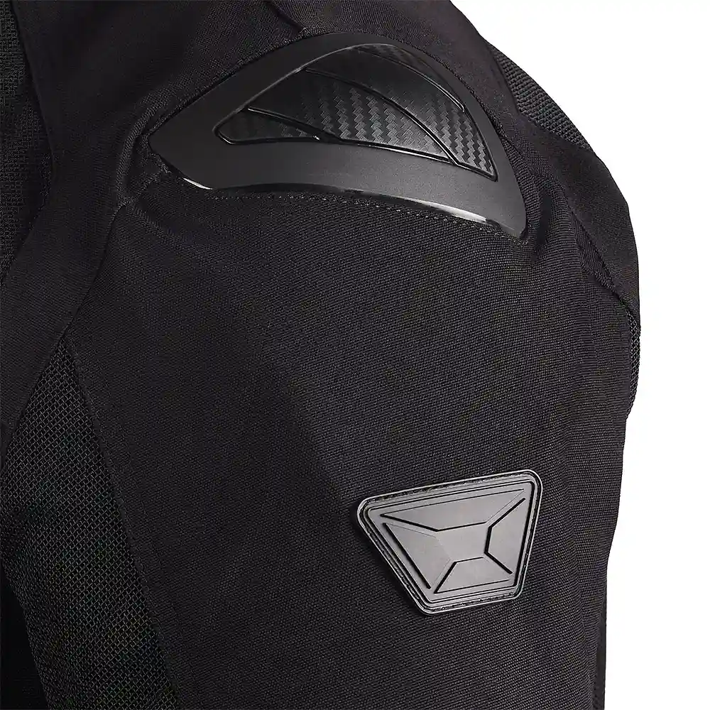 Primer plano de la construcción y material del VERSA-FLO Chaqueta Cortech - Moto Garage Miami