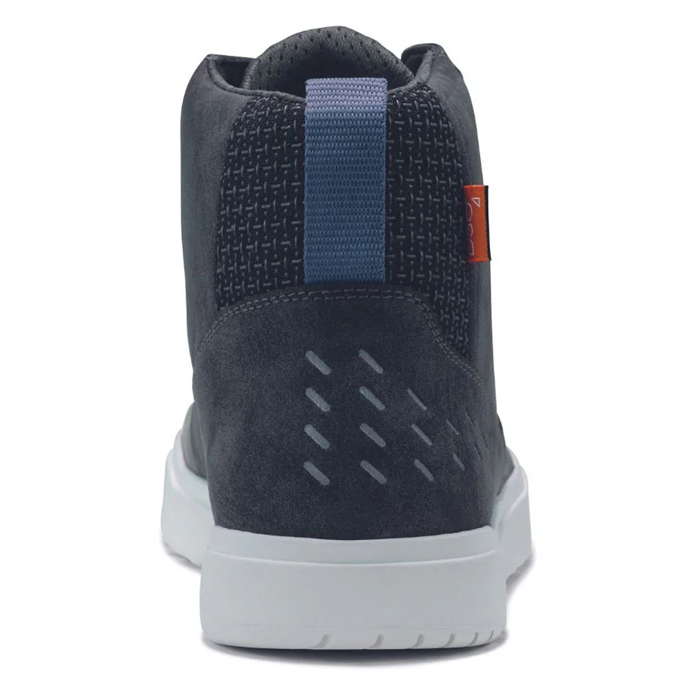 Vista frontal y diseño de calota del ARX Impermeables Zapatillas Sidi - Moto Garage Miami