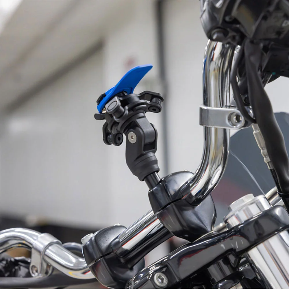 Perfil aerodinámico y sistema de ventilación del SOPORTE DE ABRAZADERA PARA MANILLAR - Moto Garage Miami