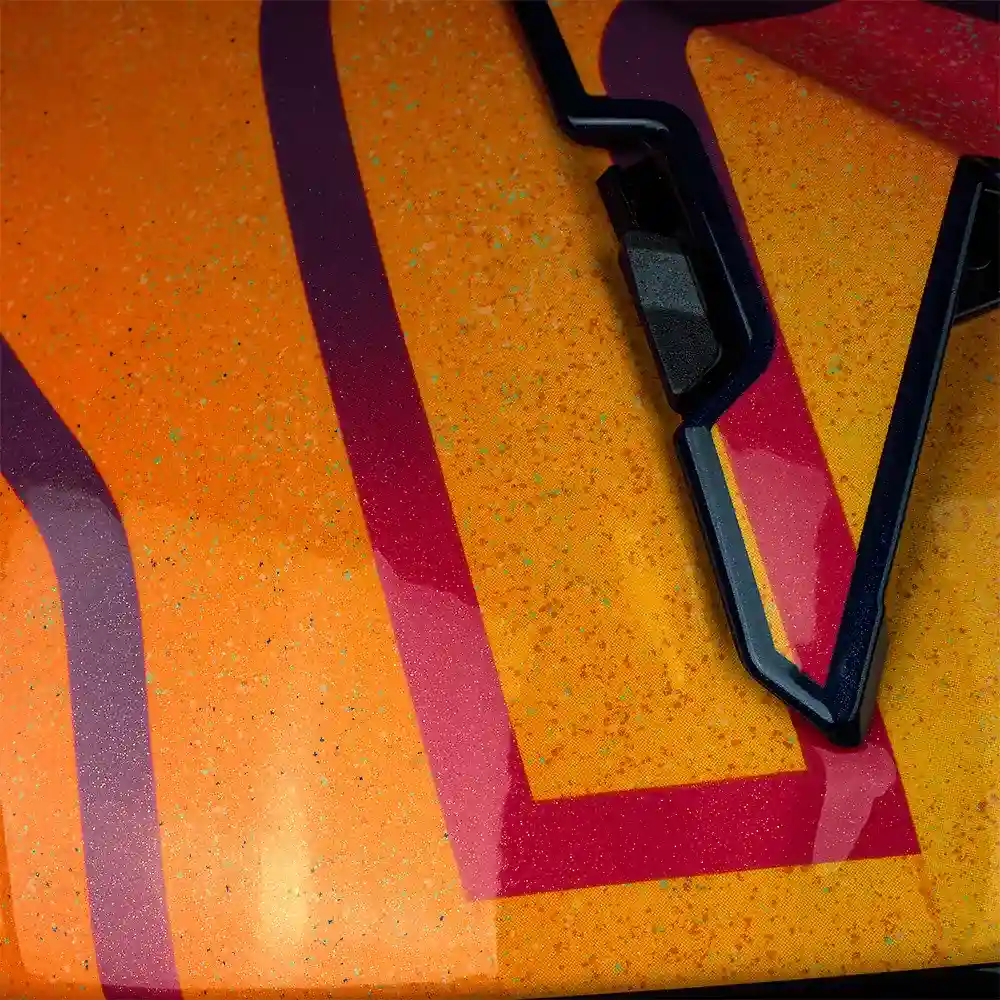 Perfil aerodinámico y sistema de ventilación del X-FIFTEEN MARQUEZ HOLI / Casco SHOEI - Moto Garage Miami