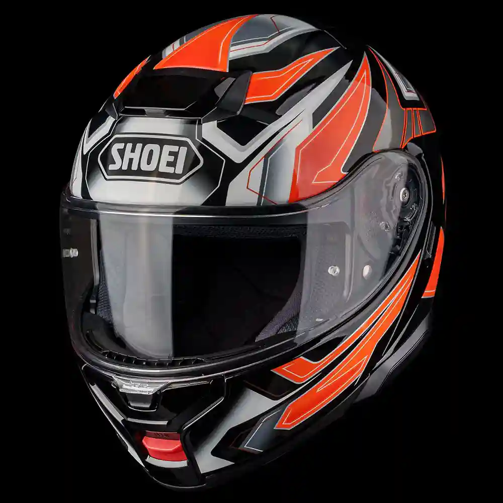 Detalle posterior y spoiler integrado del equipamiento NEOTEC 3 ANTHEM Casco Shoei - Moto Garage Miami