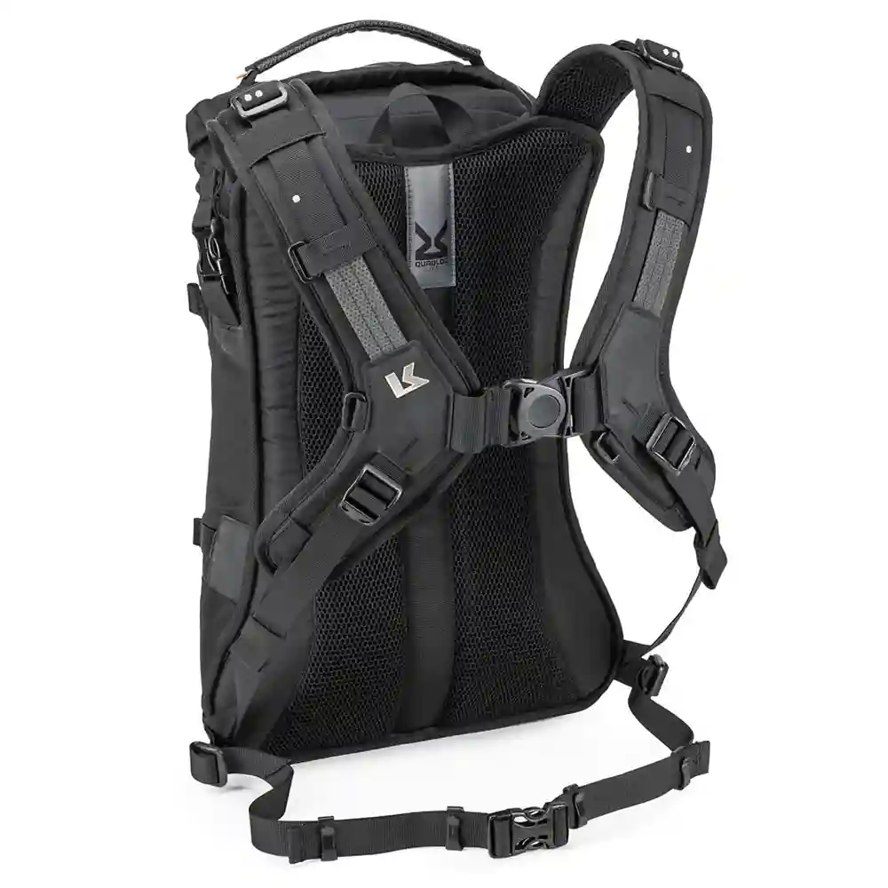 Perfil aerodinámico y sistema de ventilación del Mochila R16 - Moto Garage Miami