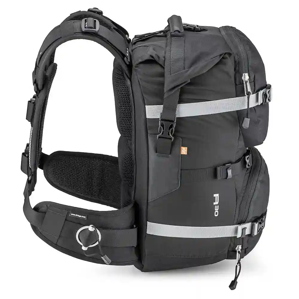 Perfil aerodinámico y sistema de ventilación del Mochila R30 - Moto Garage Miami