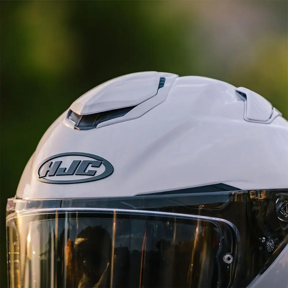 Vista frontal y diseño de calota del RPHA 72 / Casco HJC - Moto Garage Miami